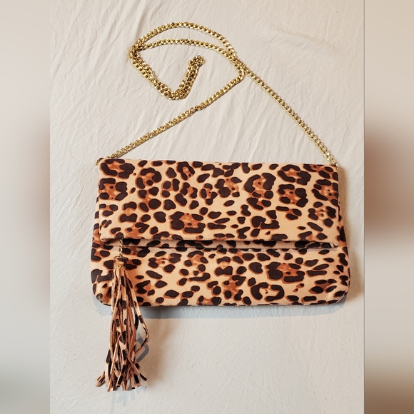 Leopard Print Clutch Purse with chain strap - Picture 6 of 7